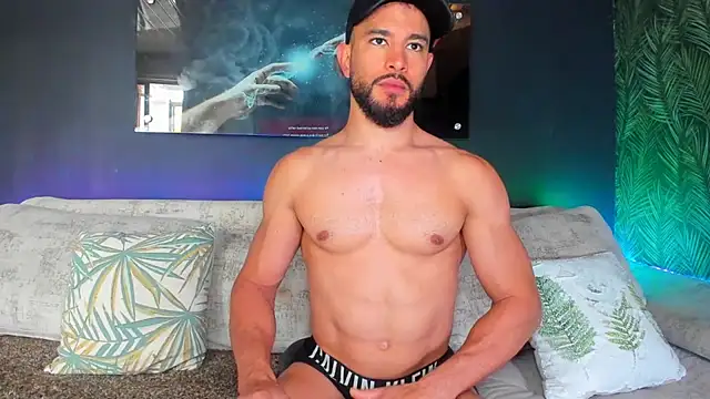 Crhis N Derek online show from March 2025 06:41:02 PM