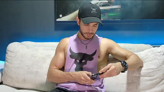 Crhis N Derek online show from October 2025 10:08:02 PM