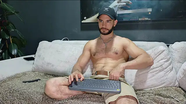 Crhis N Derek online show from November 2025 03:39:02 AM