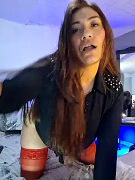 Snapshot of emmily_d chatting on December 2024 11:08:02 PM emmily d online show from December 2024 11:08:02 PM