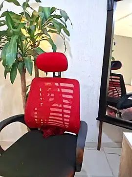 Snapshot of emmily_d chatting on January 2025 05:42:02 PM emmily d online show from January 2025 05:42:02 PM