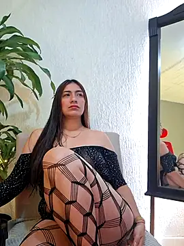 Snapshot of emmily_d chatting on February 2025 06:53:01 PM emmily d online show from February 2025 06:53:01 PM