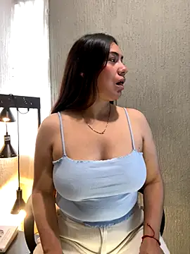 Snapshot of emmily_d chatting on September 2025 05:40:02 PM emmily d online show from September 2025 05:40:02 PM