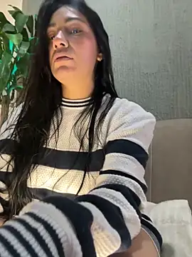 emmily d online show from November 2025 06:41:01 PM