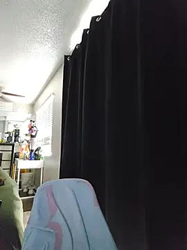 Snapshot of DevilDahm chatting on October 2025 08:33:02 PM DevilDahm online show from October 2025 08:33:02 PM