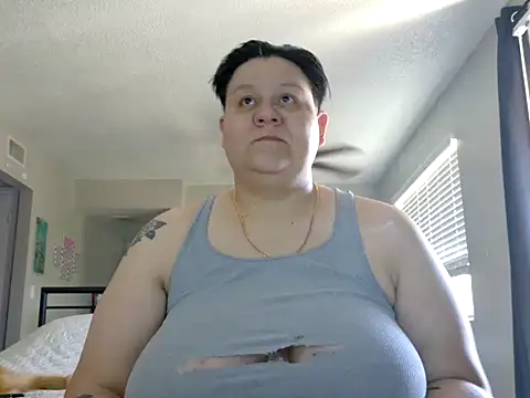 Snapshot of DevilDahm chatting on November 2025 06:43:01 PM DevilDahm online show from November 2025 06:43:01 PM