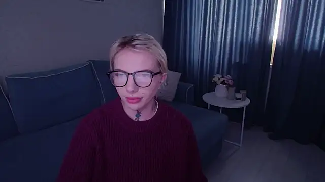 AnneTenet online show from October 2025 09:28:02 AM