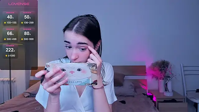 PollyBeev online show from February 2025 11:12:02 AM