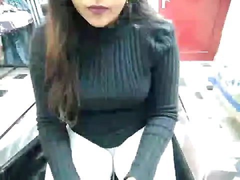 Snapshot of aarushi_sharmaa chatting on January 2025 04:59:02 PM aarushi sharmaa online show from January 2025 04:59:02 PM
