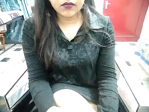 Snapshot of aarushi_sharmaa chatting on February 2025 12:25:01 AM aarushi sharmaa online show from February 2025 12:25:01 AM
