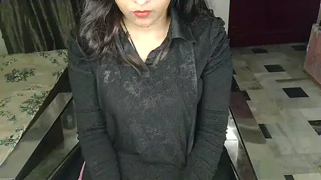 aarushi sharmaa online show from November 2025 03:47:01 PM