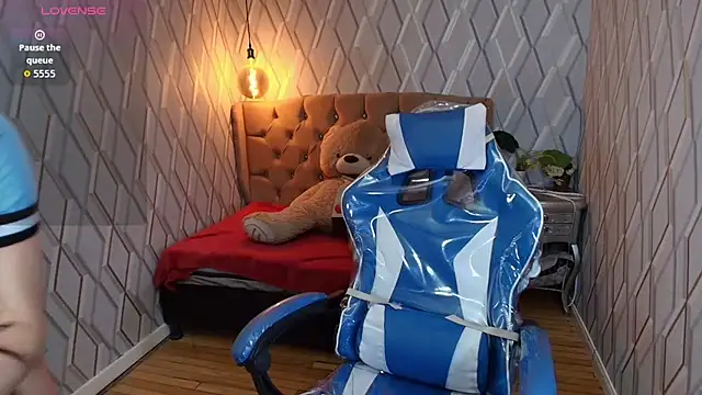 Angelchristix online show from September 2025 07:57:02 PM