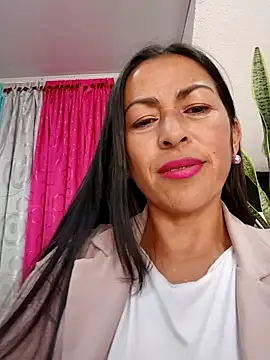 Snapshot of MARIANA-12_ chatting on January 2025 08:02:01 PM MARIANA-12 online show from January 2025 08:02:01 PM