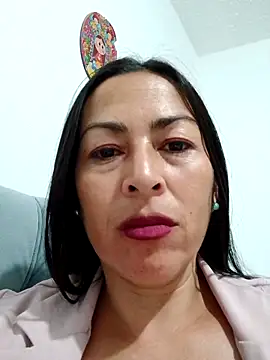 Snapshot of MARIANA-12_ chatting on February 2025 01:33:01 AM MARIANA-12 online show from February 2025 01:33:01 AM