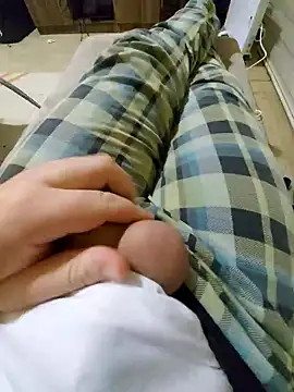 Snapshot of reelciii21 chatting on January 2025 11:35:01 PM reelciii21 online show from January 2025 11:35:01 PM