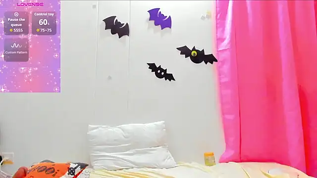 Natasha by online show from November 2025 01:56:02 PM