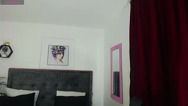 Amber hot22 online show from February 2025 07:48:02 PM