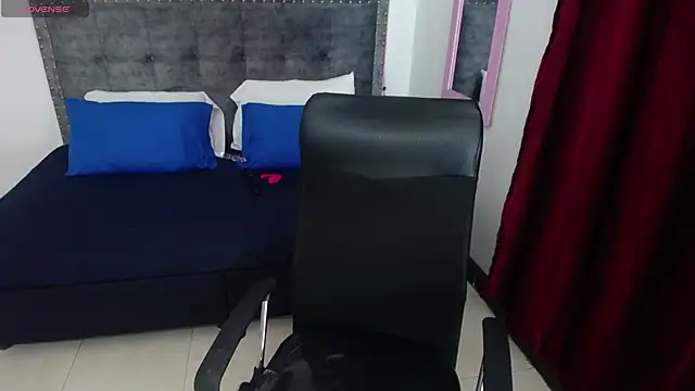 Amber hot22 online show from February 2025 09:00:01 PM