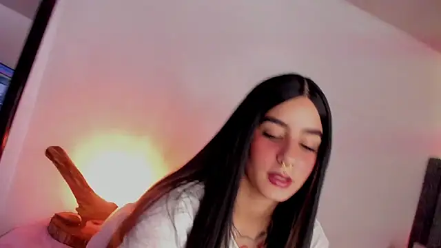 Alice woodville online show from March 2025 06:11:01 PM