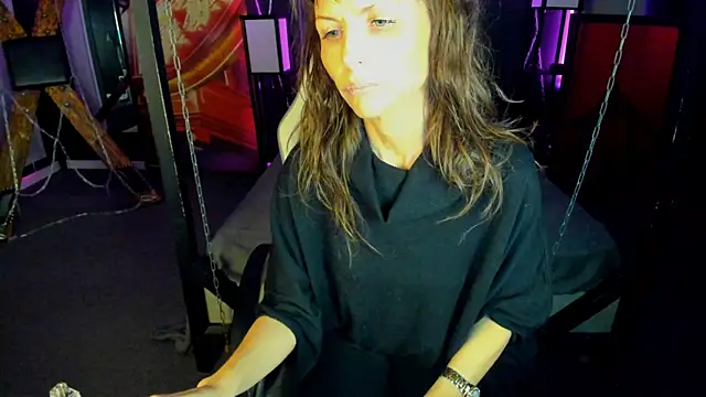 Elizabe th online show from January 2025 08:51:02 PM