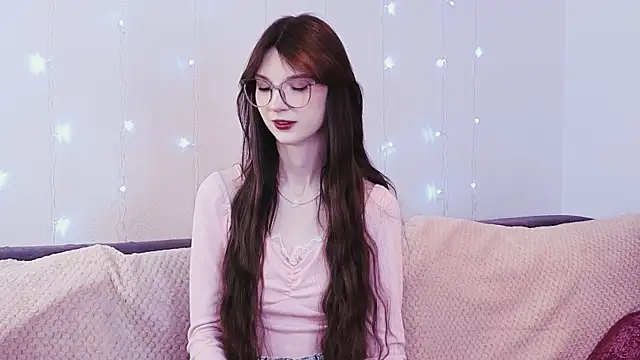 KimWilli online show from January 2025 04:09:01 PM