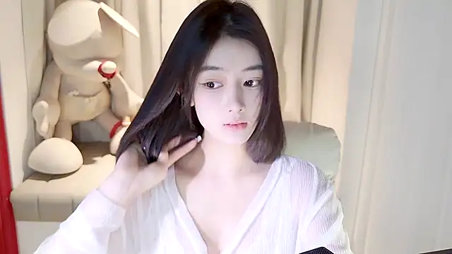 Snapshot of initial-lucky chatting on January 2025 01:03:02 PM initial-lucky online show from January 2025 01:03:02 PM