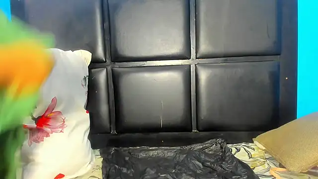 Snapshot of Sweetdelight86 chatting on February 2025 09:35:02 PM Sweetdelight86 online show from February 2025 09:35:02 PM