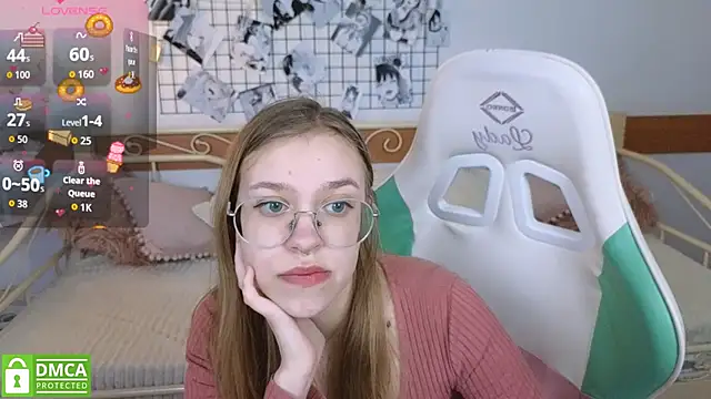 LayriantaVee online show from April 2026 06:25:02 AM