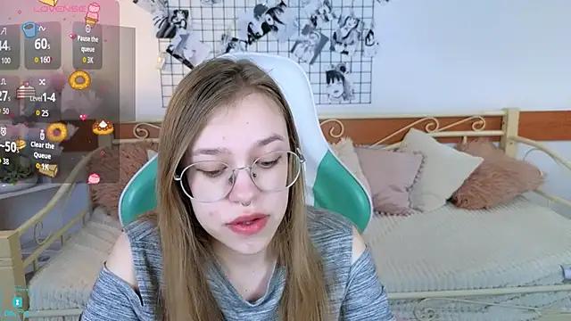 LayriantaVee online show from April 2026 06:17:02 AM