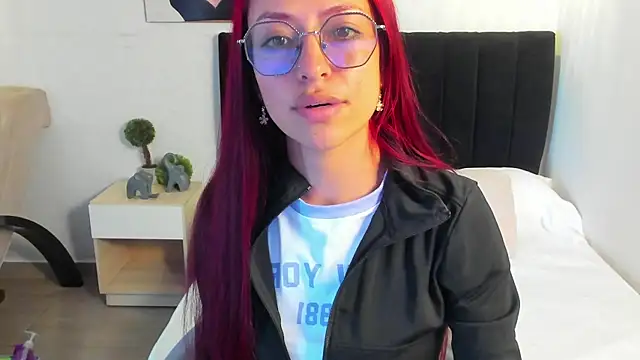 Snapshot of Scarlett__bell chatting on September 2025 01:34:01 PM Scarlett bell online show from September 2025 01:34:01 PM