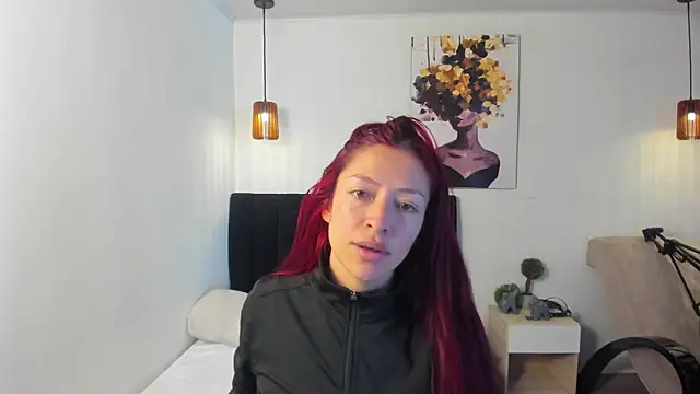 Scarlett  bell online show from October 2025 01:19:01 PM