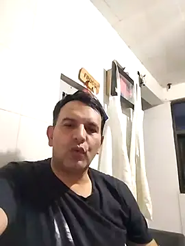 RogueTraveler online show from March 2025 02:25:02 AM