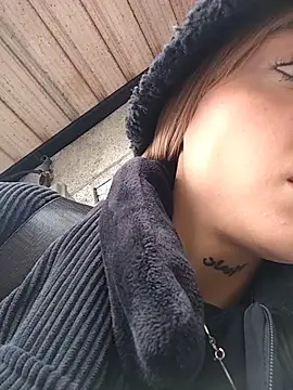 Dani pegin online show from December 2025 01:51:02 PM