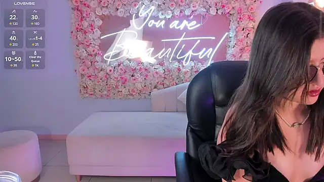 Snapshot of AmberFarrell chatting on January 2025 07:52:01 PM AmberFarrell online show from January 2025 07:52:01 PM