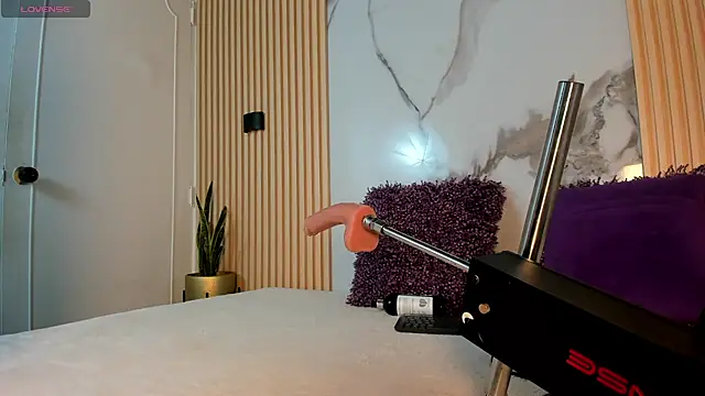 valentina lux online show from February 2025 02:58:01 AM