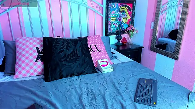 Liah Grey8 online show from December 2024 09:18:02 PM