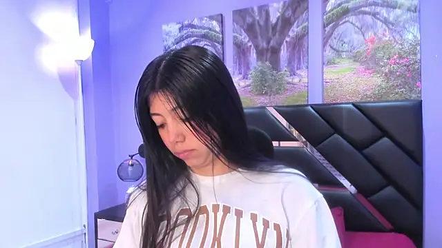 KimberlyVillaLobos online show from November 2025 11:32:02 AM