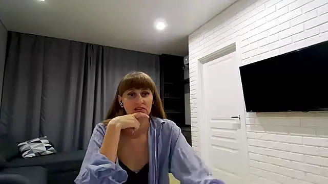 Daniella Lorente online show from June 2026 09:43:02 PM