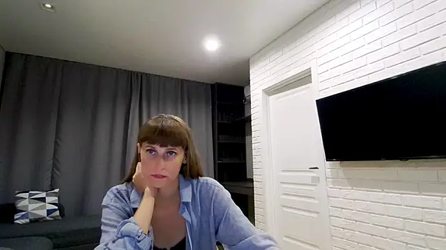 Daniella Lorente online show from July 2026 01:03:01 AM
