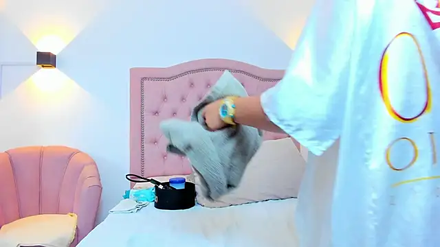 JulieeHabubu online show from September 2025 04:49:02 AM