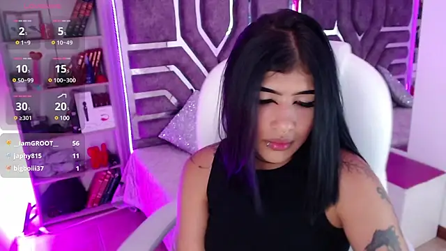 AliceWalker 11 online show from March 2025 07:44:02 PM