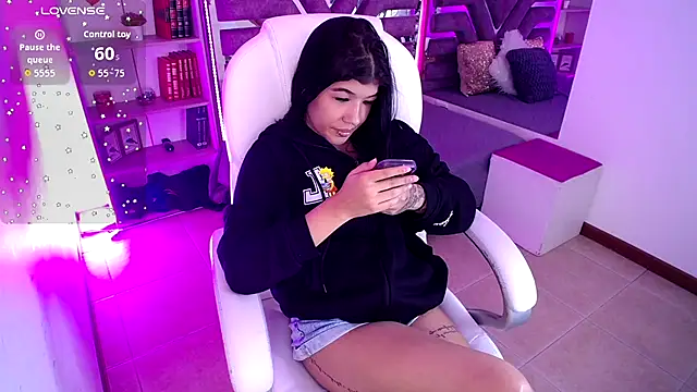 AliceWalker 11 online show from September 2025 08:08:02 PM