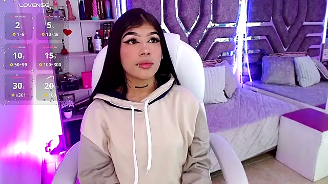 AliceWalker 11 online show from November 2025 08:13:02 PM