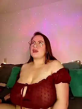 Snapshot of soofy__ chatting on October 2025 04:35:02 AM soofy online show from October 2025 04:35:02 AM