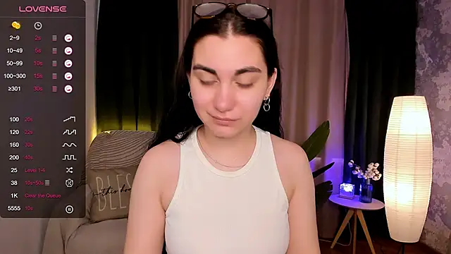 Snapshot of hannacheekss_ chatting on January 2025 05:16:01 AM hannacheekss online show from January 2025 05:16:01 AM