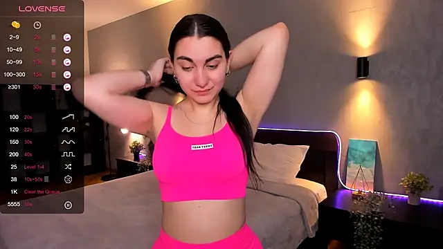 Snapshot of hannacheekss_ chatting on January 2025 04:59:01 AM hannacheekss online show from January 2025 04:59:01 AM