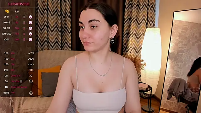 Snapshot of hannacheekss_ chatting on March 2025 04:56:01 AM hannacheekss online show from March 2025 04:56:01 AM