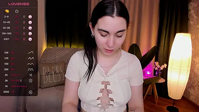 Snapshot of hannacheekss_ chatting on March 2025 11:21:01 AM hannacheekss online show from March 2025 11:21:01 AM