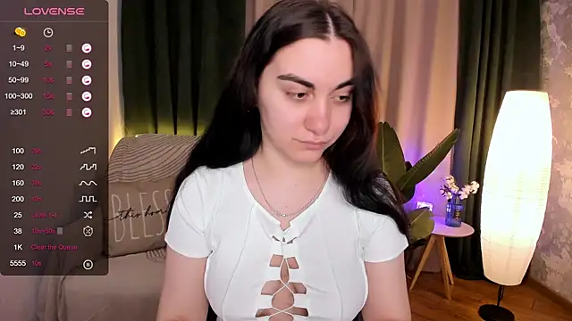 Snapshot of hannacheekss_ chatting on March 2025 01:58:02 AM hannacheekss online show from March 2025 01:58:02 AM