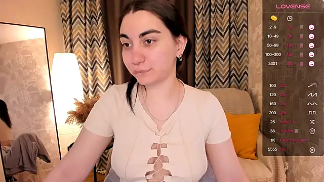 Snapshot of hannacheekss_ chatting on March 2025 02:15:01 AM hannacheekss online show from March 2025 02:15:01 AM